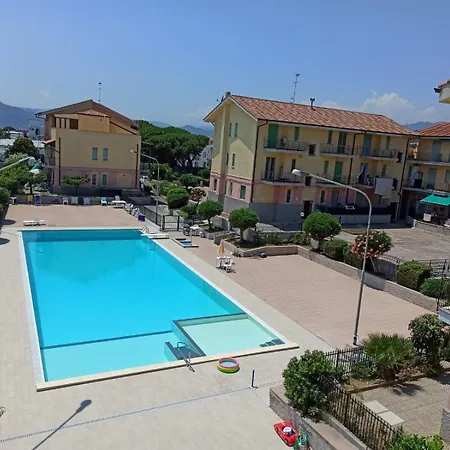 Διαμέρισμα House