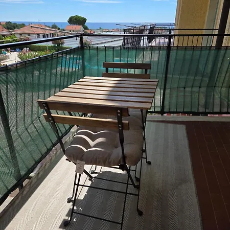 Apartament House